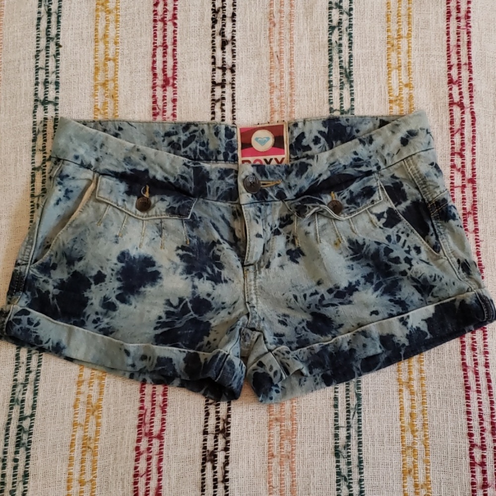 Limited edition ROXY denim shorts